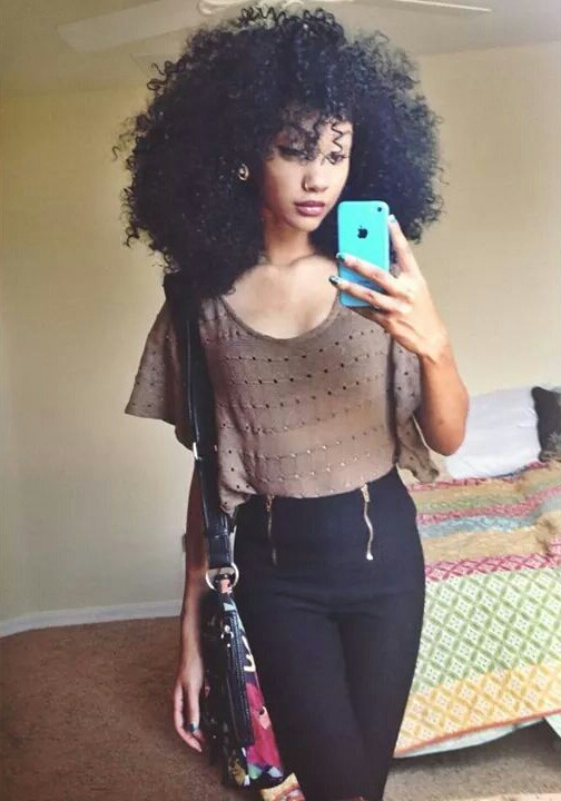 blueszoo:  A natural look is a divine look. ♡