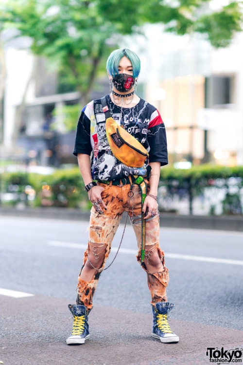 Ken and Shiryu, both 18 years old, on the street in Harajuku wearing remake fashion along with items