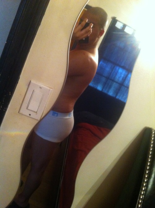 mando89:  Guys love my ass! But they can’t have it! 