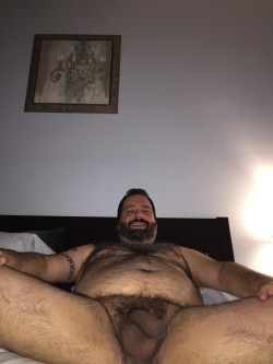 furryjoebear:  Lounging in bed