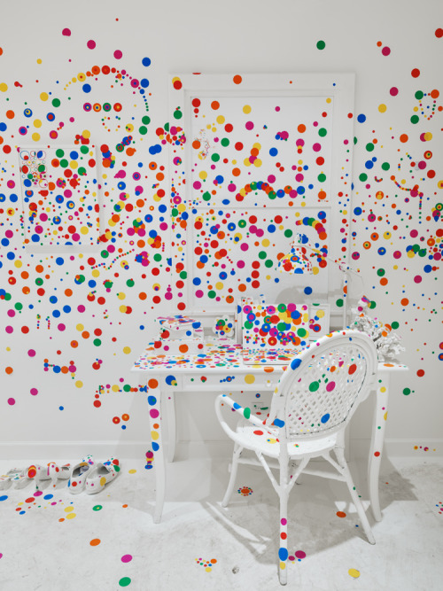 Sex contemporary-art-blog:  Yayoi Kusama, Give pictures