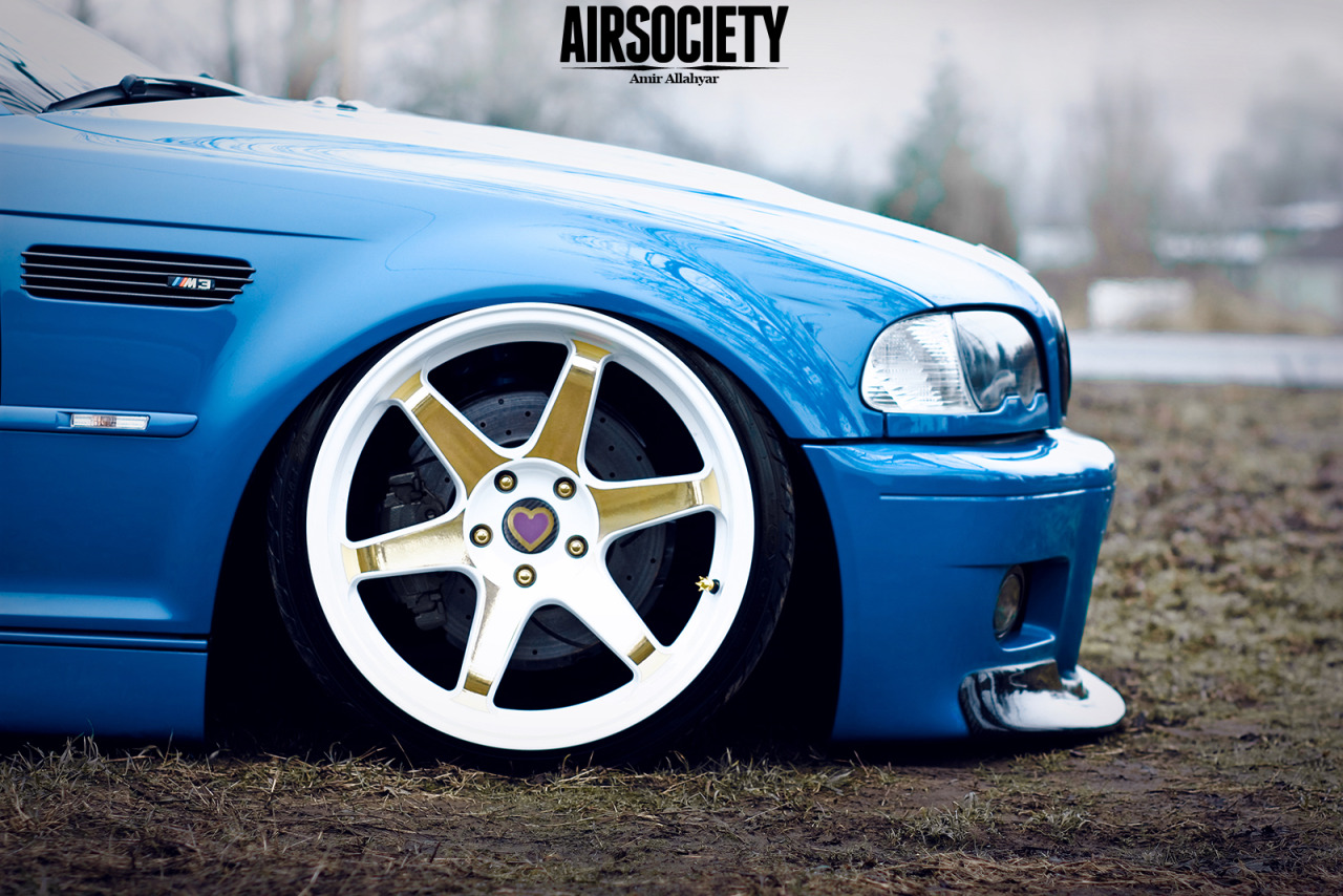 EYE CATCHER
