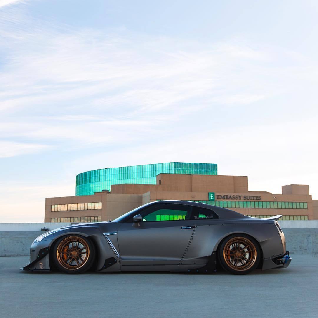 jazzabel:  Where did the Godzilla emoji go 😰 @tunercult #GTR  (at Palm Springs