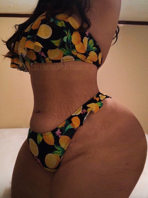 callmenozomi:  My first two piece! 💛🍋🍌ft. My lovely stretch marks 💛🐯