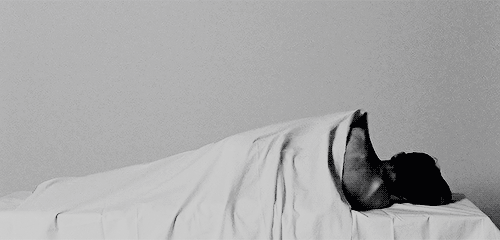wasjaimelannister:Is it really important not to lie, to speak so that everything rings true? Can one