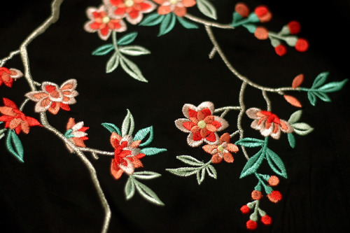 Chinese hanfu embroidery by 清辉阁Qinghuige