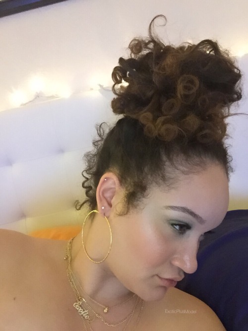 exoticplusmodel:  Curly hair girls rule!!! 😍😍👌🏼