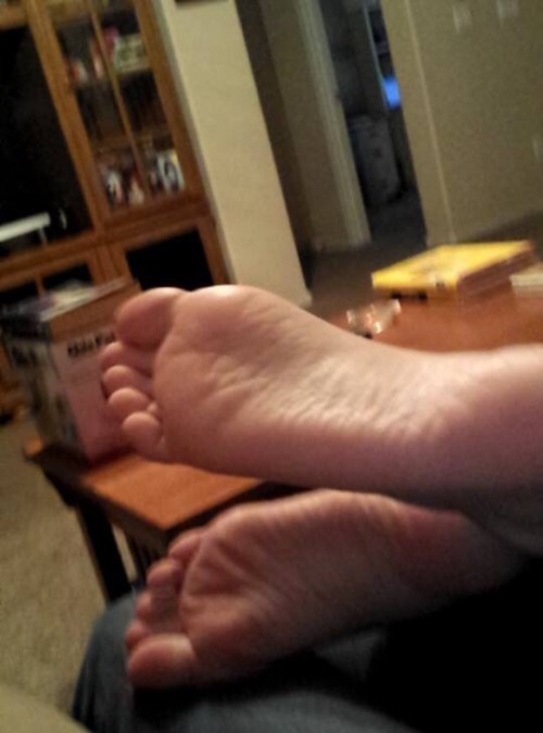 rosefeet99: The sale is over, but custom pictures and videos are still available along with premades