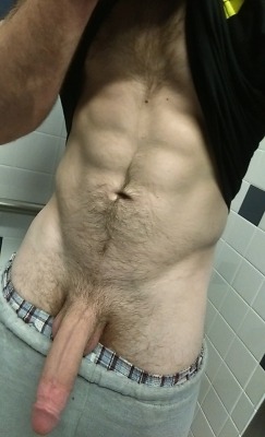 cuddlyuk-gay:    I generally reblog pics of guys with varying degrees of hair, if you want to check out some of the others, go to: http://cuddlyuk-gay.tumblr.com    