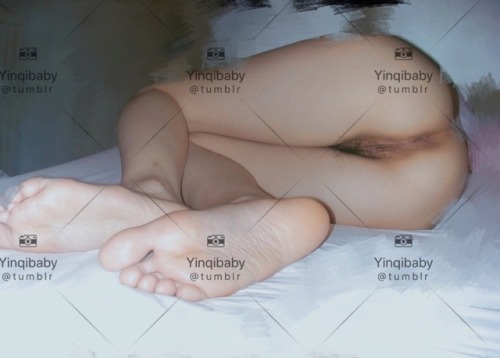 yinqibaby: 这是一个关于象拔蚌的故事了 本来不是一个喜欢被坐脸的人 哎，拍个照真的困难 感谢小锅锅没有真的坐下去 吼吼吼 不可以说小哥哥不行 小哥哥只是累了吗？⁄(⁄