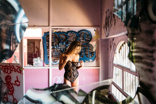 vanstyles:  Natural lighting with Savannah K