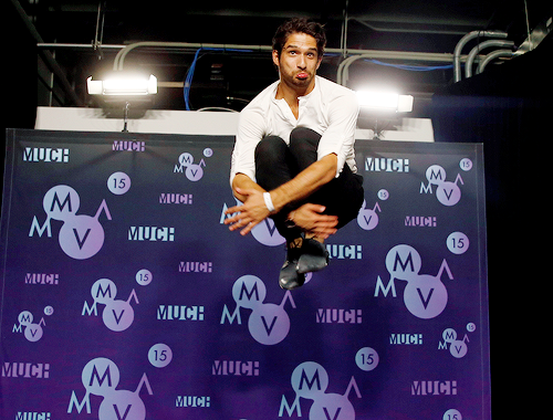 celebritiesofcolor:  Tyler Posey poses backstage adult photos
