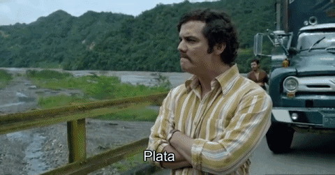 state-of-solace:  Narcos | Season 1, Episode 1 - “Descenso”