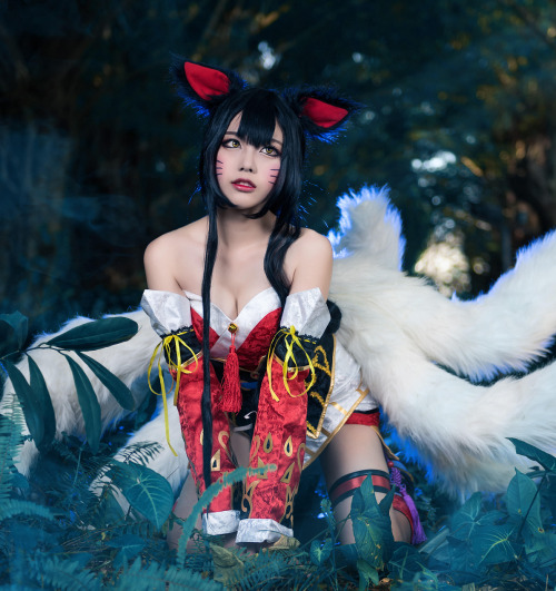 Porn Pics scandalousgaijin:  Ahri - Sama