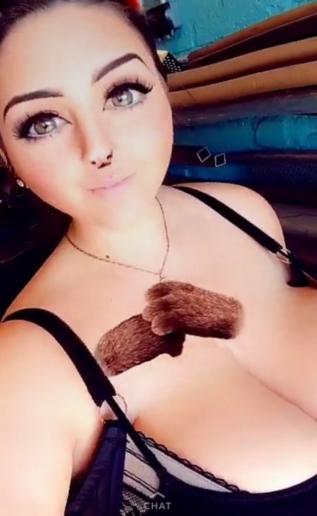  HUGE snapchat boobies!