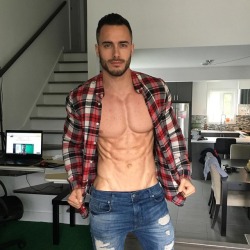 hotstudsdaily: Mike Chabot