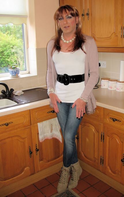 hgillmore:  Well Dressed Crossdressers and Transgendered Women  Trannys, Sissys and Faggots
