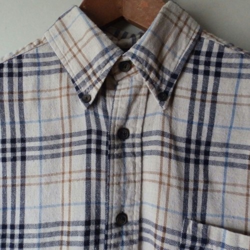 littlevisionsthrift: Plaid flannel button down shirt. Size Small. LittleVisionsThrift.etsy.com