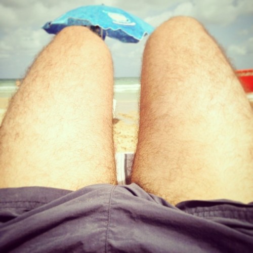 Pour une fois les roquettes ça me fait de belle jambes. #playa #netanya #bronzette