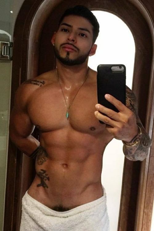 hotmen-addiction: