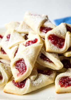 justfoodsingeneral:Raspberry Bow Tie Cookies