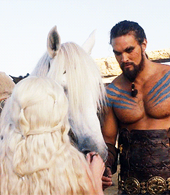 fassyy-blog:“Silver for the silver of your hair, the khal says.”