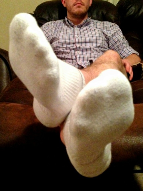 socktop85:  Get down there at my feet and worship them!
