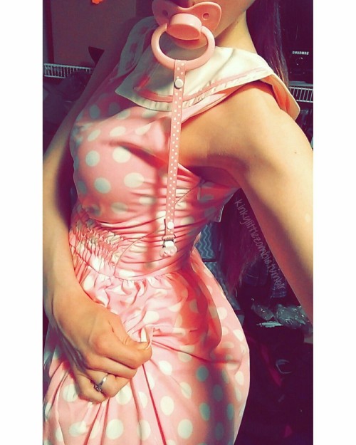 kinkylittlezombie:  lilabdlitalianbaby:  zombiedaddy13:  kinkylittlezombie:  Daddy bought me a new dressie for our vacation💕 (it totally looks like his hand is my hand in the first photo omg😂)  ☣🎀💟Daddy’s Little Zombie Kitten💟🎀☣