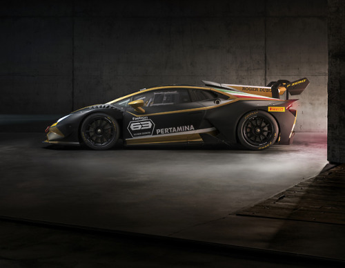 itracing: First Look: The Huracán Super Trofeo Evo Collector Lamborghini Squadra Corse presen