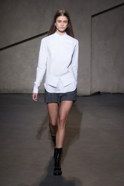 hautebasics:  runwayandbeauty:  Perfect white shirt: Taylor Marie Hill - Each x Other Fall 2015, Paris Fashion Week.  Damn