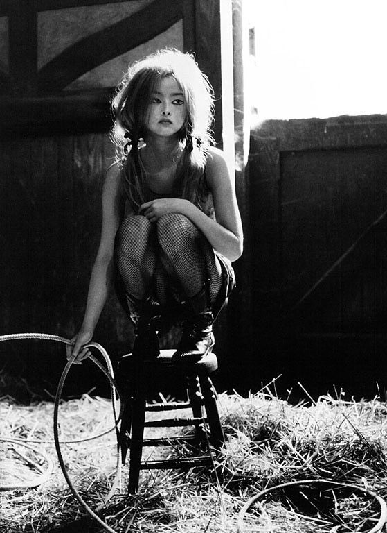 a-state-of-bliss: Dutch Magazine Nov 2000 - Devon Aoki by Mikael Jansson
