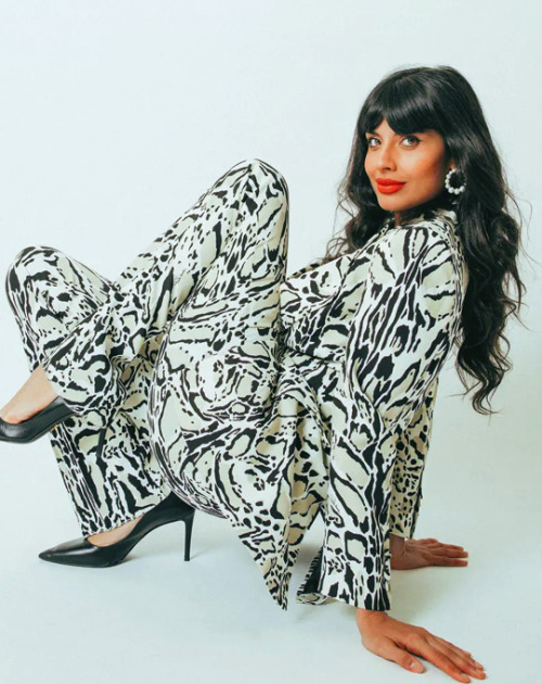 flawlessbeautyqueens:Jameela Jamil photographed by Sela Shiloni