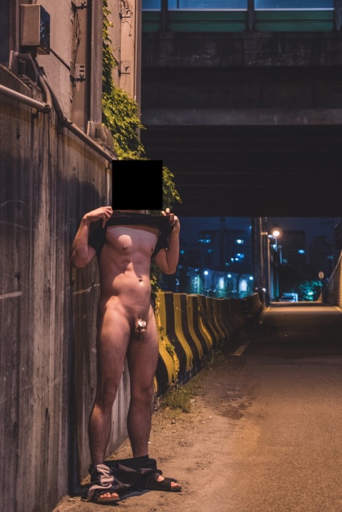 taiwanmale: 腹肌裸男