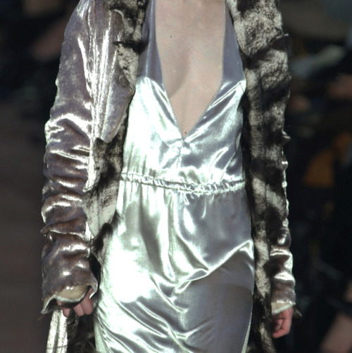 driflloon:    fendi fw02  