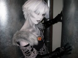 jointhecosplaynation:  FarScape may have long since ended but it still lives on in fans and cosplayers and Koorifumi does frelling magnificent work here in replicating Gigi Edgeley’s Chiana. You can see more of her work here, take a look and support
