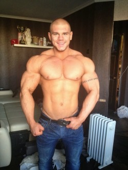 muscleryb:   Alexey Sergeev compilation