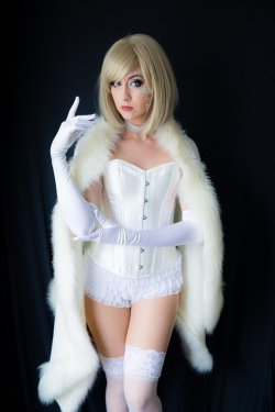 hotcosplaychicks: Frost. Emma Frost. by NovemberCosplay