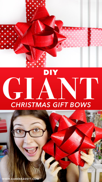 Learn how to make gift bows as big as your face! Get the DIY right here!