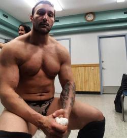rwfan11:  Chris Masters(credit> ice cole