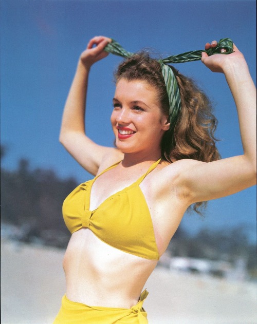 perfectlymarilynmonroe:  Norma Jeane (Marilyn