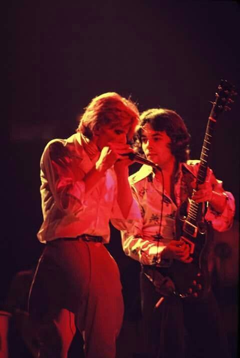 bowieography.tumblr.com/