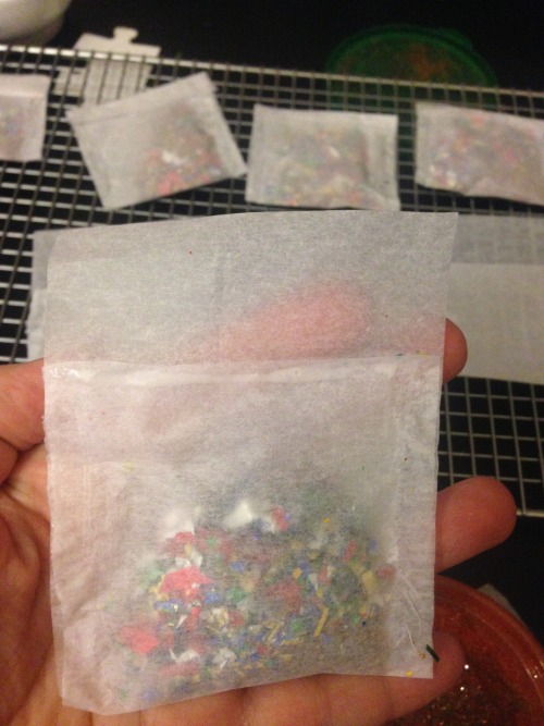 idiopathicsmile:  snozzberryjam:  How to make a glitter bomb/ Be a total asshole. 1) Cut strips of tissue paper approx 8 inches long and 3-4 inches wide. 2) Carefully glue down the side, leaving the top ¼ glue free. 3) Fold the bottom up to form