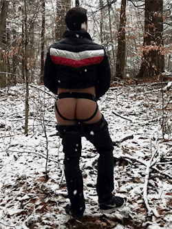 undiedude-me:  Let it Snow!Instagram @undiedude24