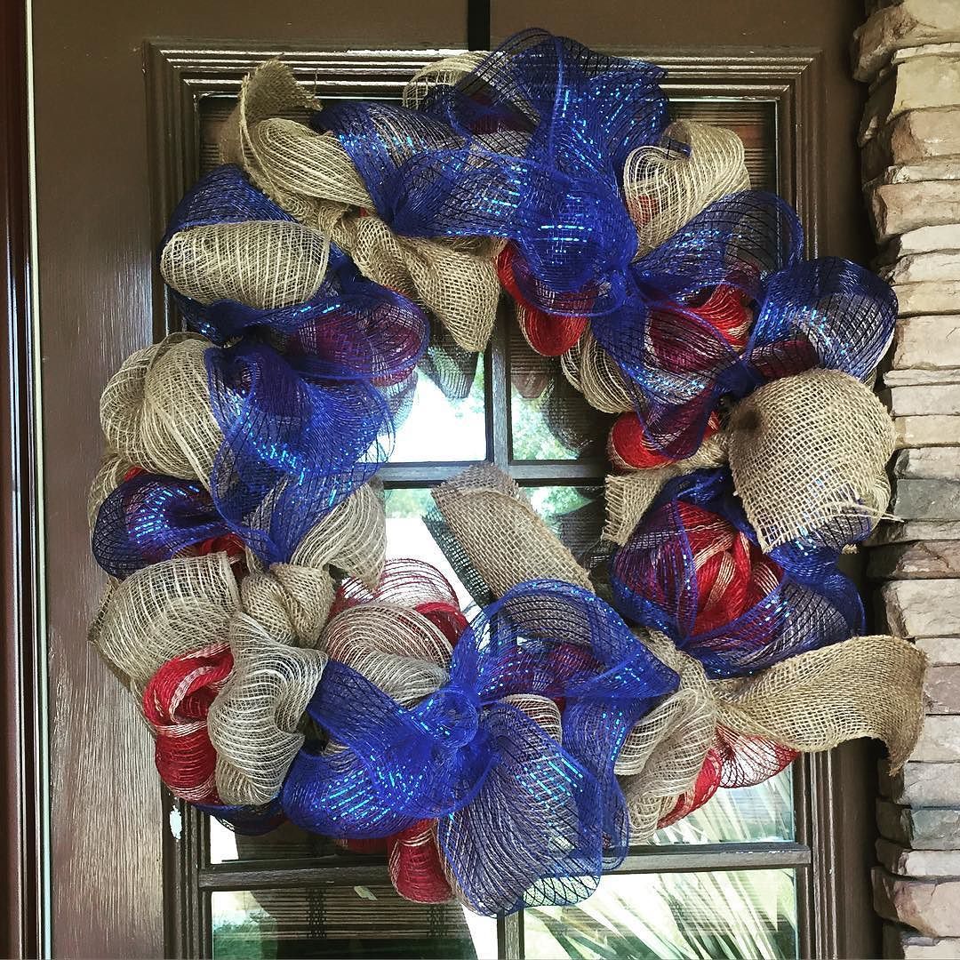 Memorial Day/ Summertime wreath has been made and is hangin on the door. I love crafts