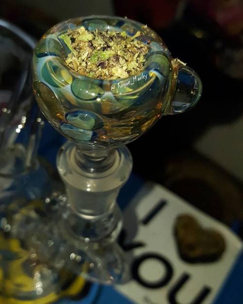 #Repost @rogue_marley ・・・ Just cleaned my bowl Now it&rsquo;s time to get her dirty again tossed