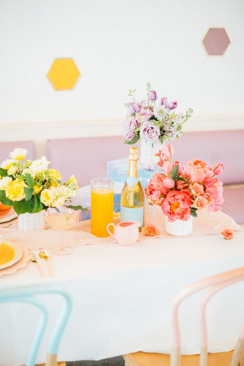 A Perfectly Pastel Easter Table Idea  // Sugar &amp; Cloth♥ Follow For Recipes, DIYs, Ect. ♥