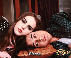 ruinedchildhood:  I want a relationship like this. 