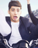 zaynismalik-blog:  “let me kiss you…” 