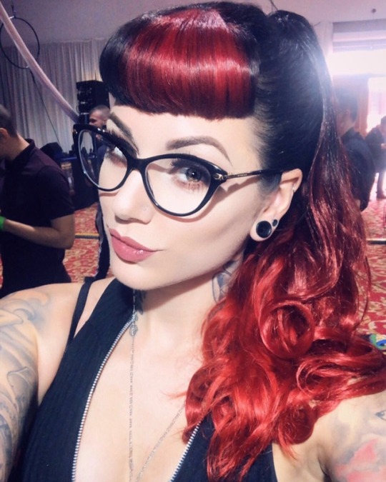 fant4me:  Gorgeous ❤️🖤❤️🖤