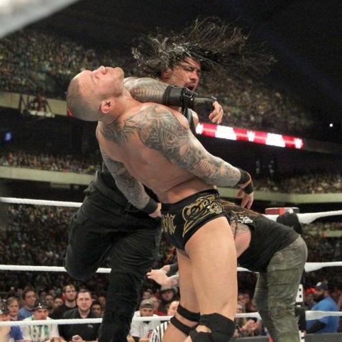 rwfan11:  I love his flat lil’ booty 
